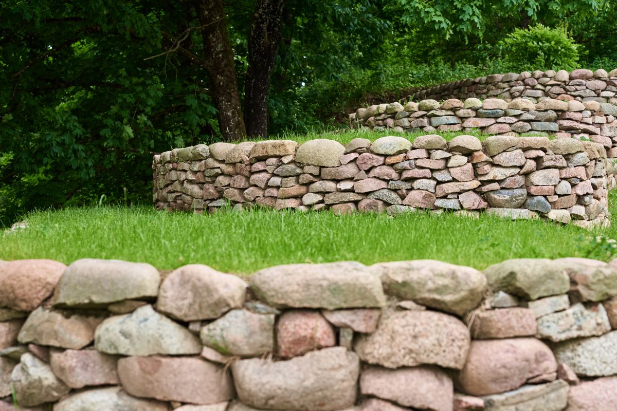 retaining walls in a garden